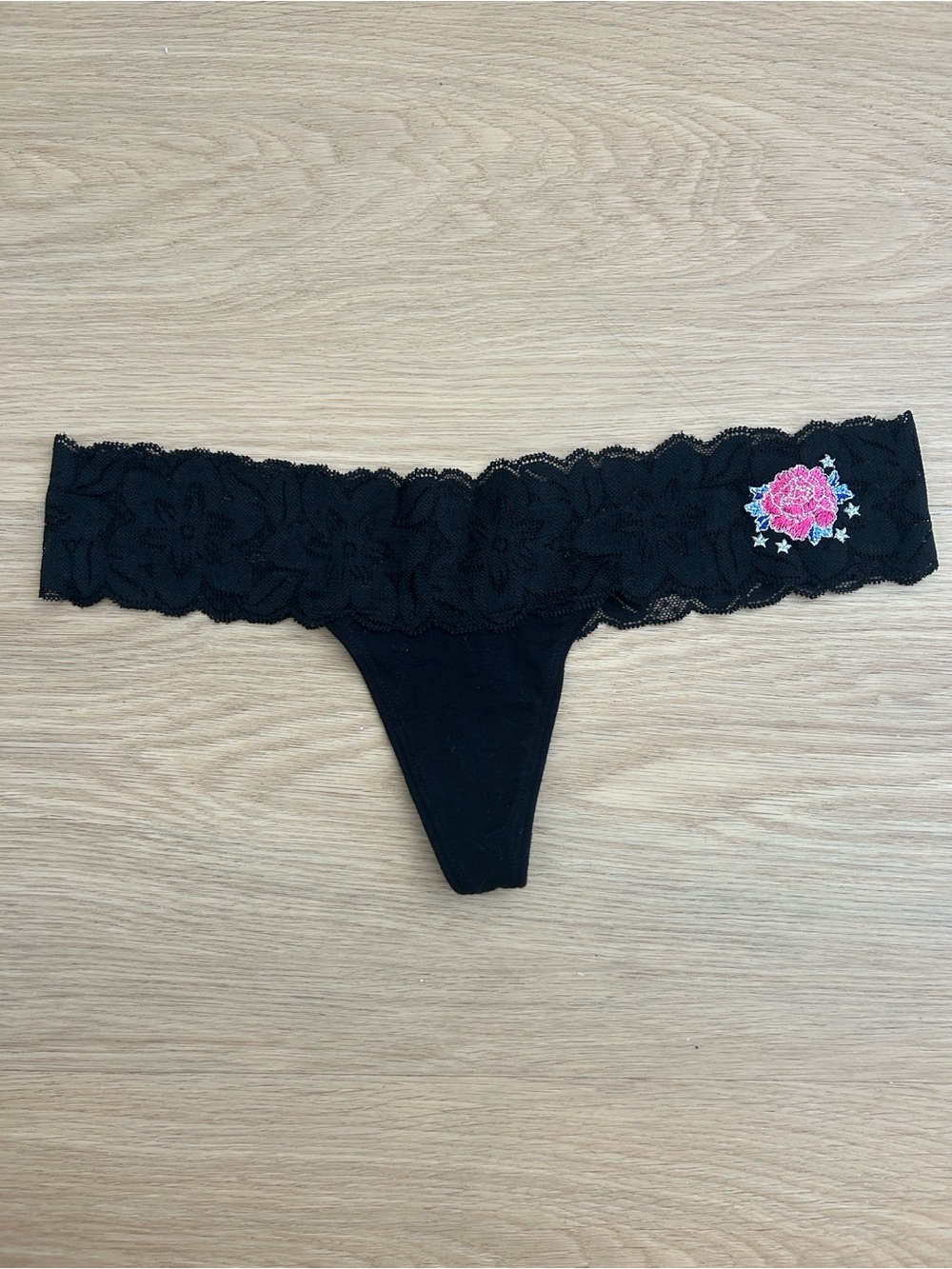 PINK Victoria’s Secret Extra Low Rise Embroidered Thong Panty S